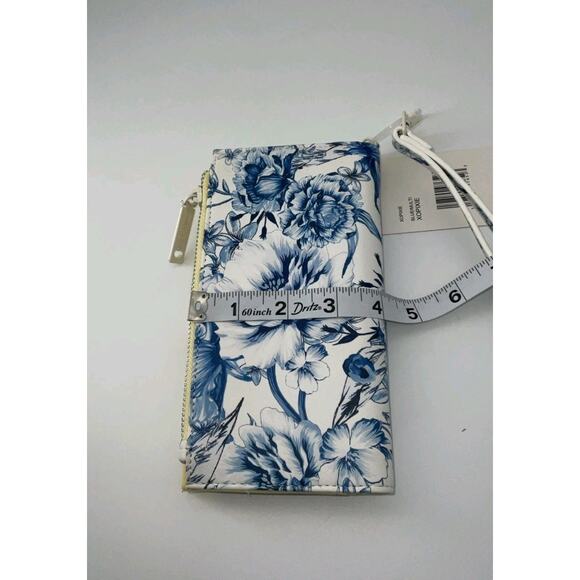 Betsey Johnson XOPIXIE Wristlet Wallet NWT - Picture 3 of 8